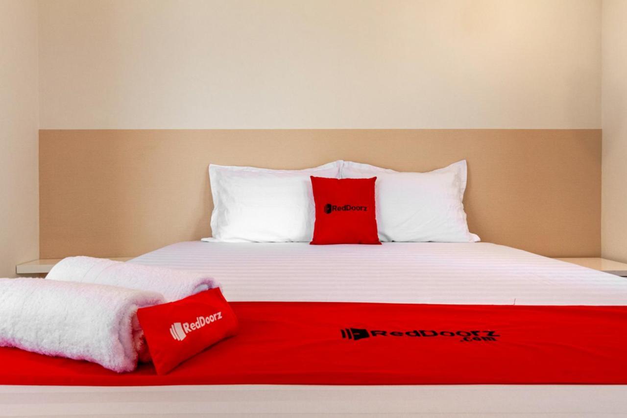 Hotel Reddoorz Syariah @ Kebraon Surabaja Exteriér fotografie