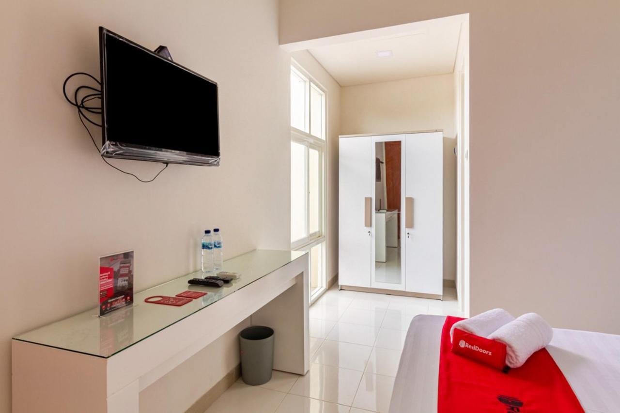 Hotel Reddoorz Syariah @ Kebraon Surabaja Exteriér fotografie