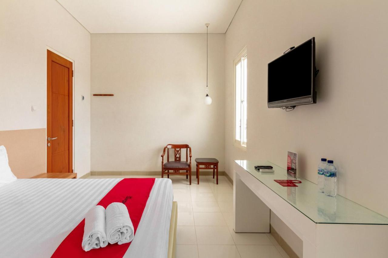 Hotel Reddoorz Syariah @ Kebraon Surabaja Exteriér fotografie